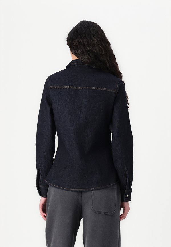 VMLIV FITTED SHIRT - Button-down blouse4