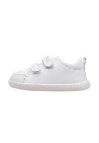 Baskets blanches pour enfants avec deux bandes Velcro, tige en synthétique lisse, bout rond, conception légère et semelle en caoutchouc à pois.