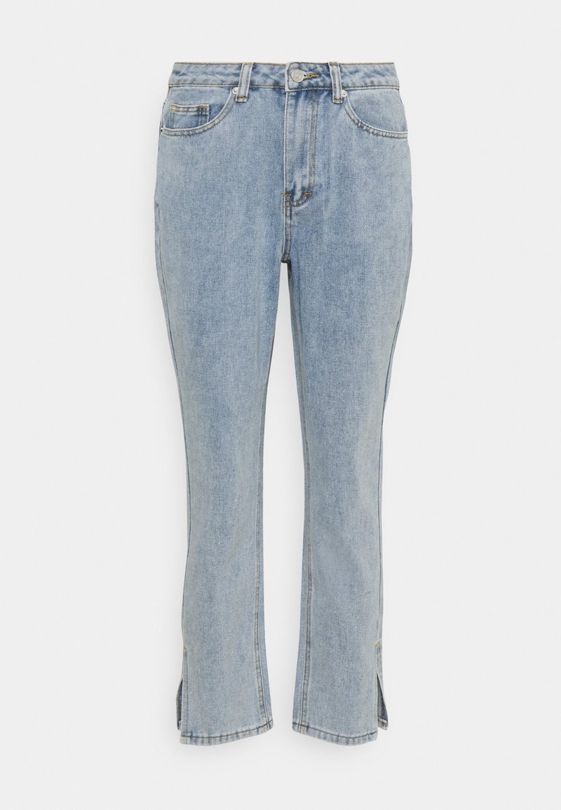 Ljusblå raka jeans med framfickor, bältesölja, knappstängning och små sidossprund vid fållen.