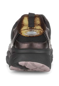 Zwarte en metallic bruine sportschoen met een gevoerd kraagje, een meshtextuur en een rubberen zool. Beschikt over een trekband en een logo-detail op de hiel.