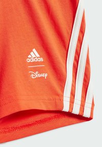 adidas Performance DISNEY MICKEY MOUSE - T-shirts print - off white   preloved ink   semi spark