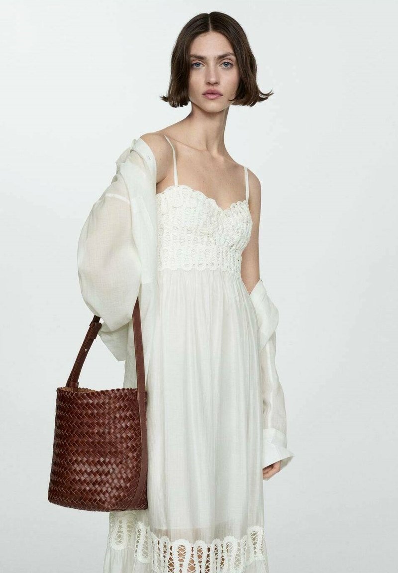astr the label lace dress DEAL ASTR THE LABEL Andrea Dress – Amazing Lace