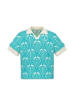 Polo à manches courtes avec col et poignets blancs, présentant un motif éventail géométrique turquoise et blanc.