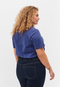 Zizzi Lihtne T-särk - blue
