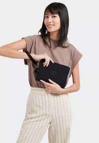 Kipling FANCY K.QU + - Clutches - cosmic black quilt