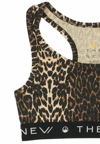 Bralet z leopardjim motivom v odtenkih tan in črni, z zasnovo za dirkališču in črnim elastičnim trakom z belim napisom na dnu.