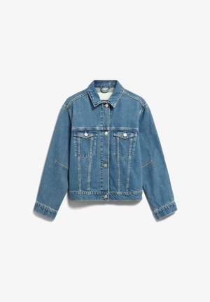 Lichtblauwe denimjacket met een klassieke kraag, sluiting met knopen aan de voorkant, borstzakken en zichtbare stiksels. Standaard pasvorm met lange mouwen.