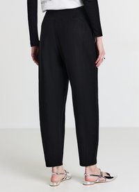 Calliope Chino - ultrablack
