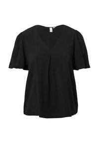 Blusa nera realizzata in tessuto morbido con scollatura a V, maniche corte svolazzanti e dettagli plissettati sul davanti. Vestibilità ampia, orlo curvo.