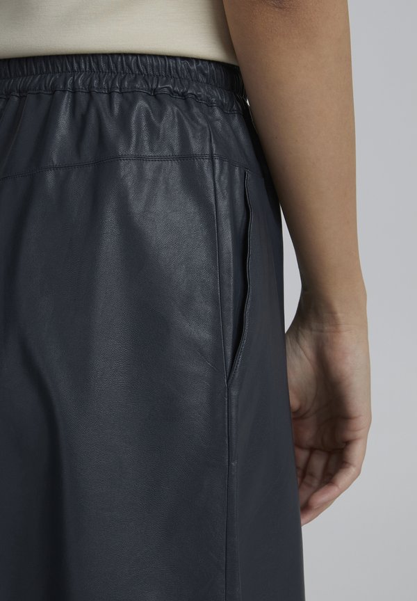 BYEsoni - A-line skirt - total eclipse4