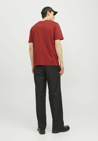 Jack & Jones JJE TEE  O-NECK  - Basic T-shirt - red ochre