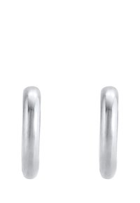 Pendientes de aro de plata con un acabado pulido, que presentan una forma circular y un diseño sin costuras. No hay embellecimientos adicionales.