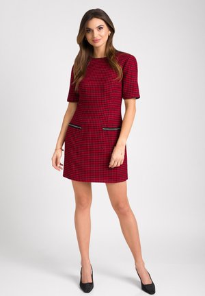 - Sukienka koktajlowa