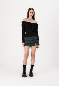 Hollister Co. A-Line Mini Skort - Rövidnadrágok - green