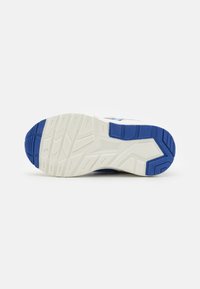 Thumbnail Image 5