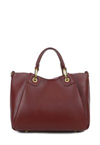 Borsa in pelle di un profondo bordeaux con superficie texture. Caratterizzata da accessori in tonalità oro e due manici robusti. Design interno spazioso.