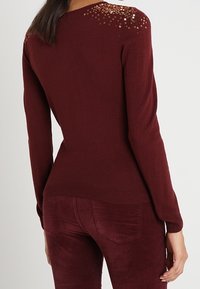 mint&berry Sweter
