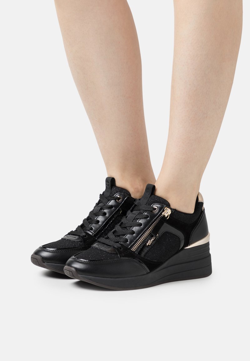 Tamaris Zapatillas - black/gold