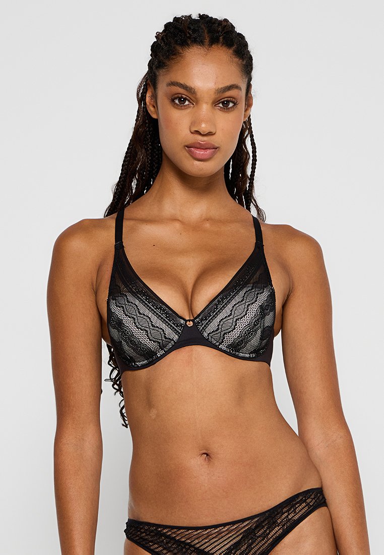 Chantelle Push-up BH zwart Chantelle Push-up BH zwart
