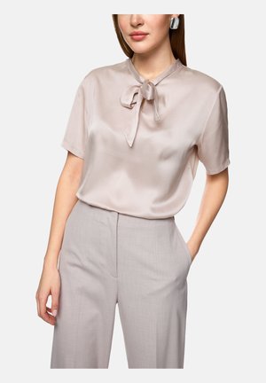 MIT SCHLUPPE - Bluse - light desert taupe