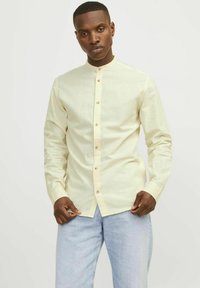 Jack & Jones JJESUMMER BAND LINEN MIX SHIRT - Overhemd - french vanilla