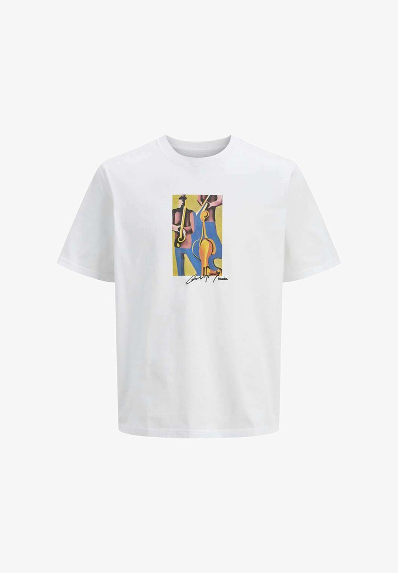 Camiseta blanca de algodón con un estampado gráfico colorido de músicos con instrumentos. Manga corta y un diseño clásico de cuello redondo.