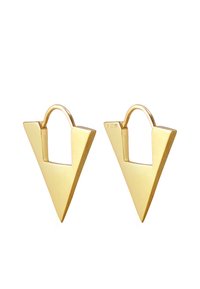 Cercei din metal cu ton de aur, cu un design în formă de triunghi și un decalaj, finisaj lustruit și un sistem de închidere cu balama sigur. Măsoară aproximativ 3 cm lungime.