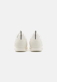 EA7 Emporio Armani LACES UNISEX - Sportcipő - off white/black