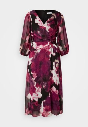 Rochie înflorată, cu imprimeuri violet și alb pe un fundal negru. Mâneci lungi cu manșete elastice. Design cu decolteu în V și lungime medie.