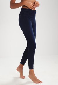 Spanx - ANKLE JEAN-ISH LEGGINGS - Legging - twilight rinse Miniatuurafbeelding 1