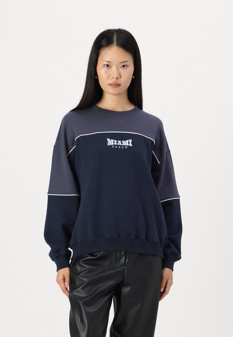 Hollister Co. TREND EDIT - Sweatshirt - navy blazer