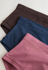 Neselectat, rose pink