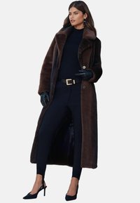 Zimní kabát - mink brown faux-fur