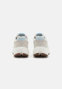 HI-TEC HTS74 SHADOW UNISEX  - Trainers - star white/delicate  blue