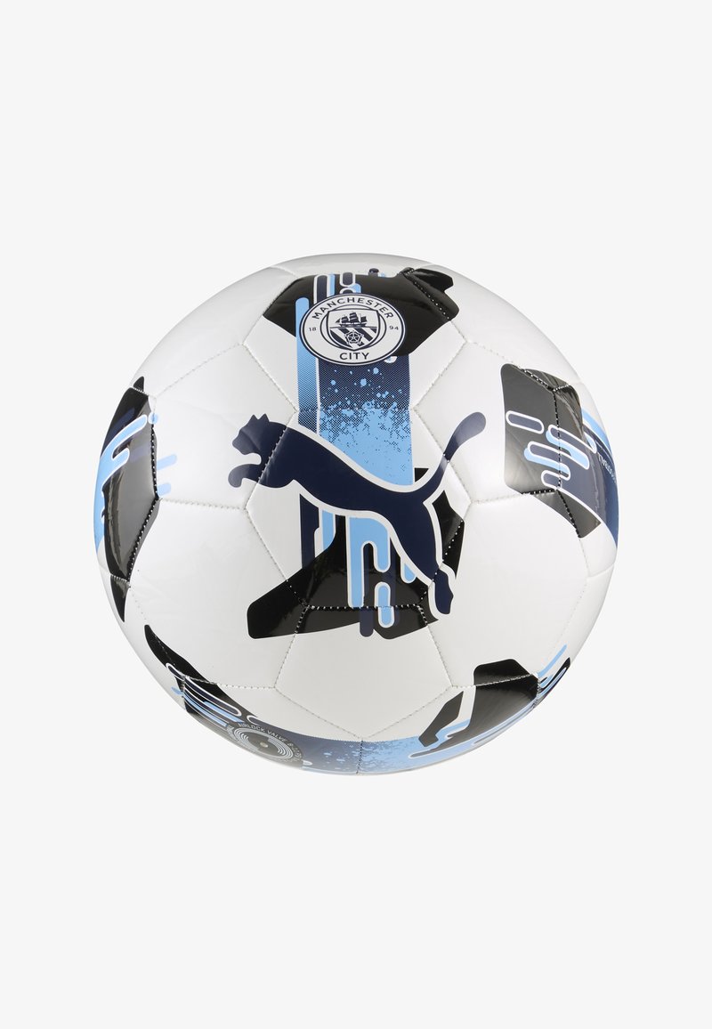 Pallone da calcio bianco con motivi geometrici neri e blu, caratterizzato dal logo Puma e dall'emblema del Manchester City al centro. Superficie testurizzata.