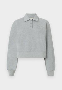 Hanorac cropped gri deschis cu mâneci lungi, guler, trei nasturi, manșete ribbed și logo „CK” în relief pe partea stângă a pieptului.