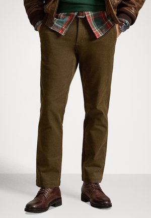MANHASSET STRETCH STRAIGHT CHINO PANT
 - Chinos - dark brown