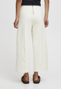 ICHI IHKATE - Pantalon classique - birch