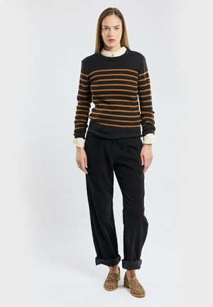 Pullover - noir/caramel café