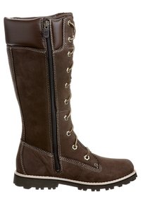 Hnědá kožená kozačka sahající ke kolenu se zipem na boku, šněrováním vpředu, kovovými očky, bílým prošitím a texturovanou gumovou podrážkou.