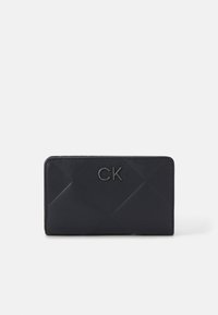 Calvin Klein - RE LOCK QUILT BIFOLD WALLET - Maks - black Miniatūras attēls 1