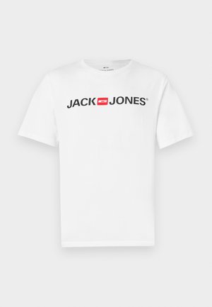 Maglietta bianca in cotone con grande logo nero "JACK & JONES" evidenziato da un riquadro rosso. Maniche corte e design classico con scollo rotondo.