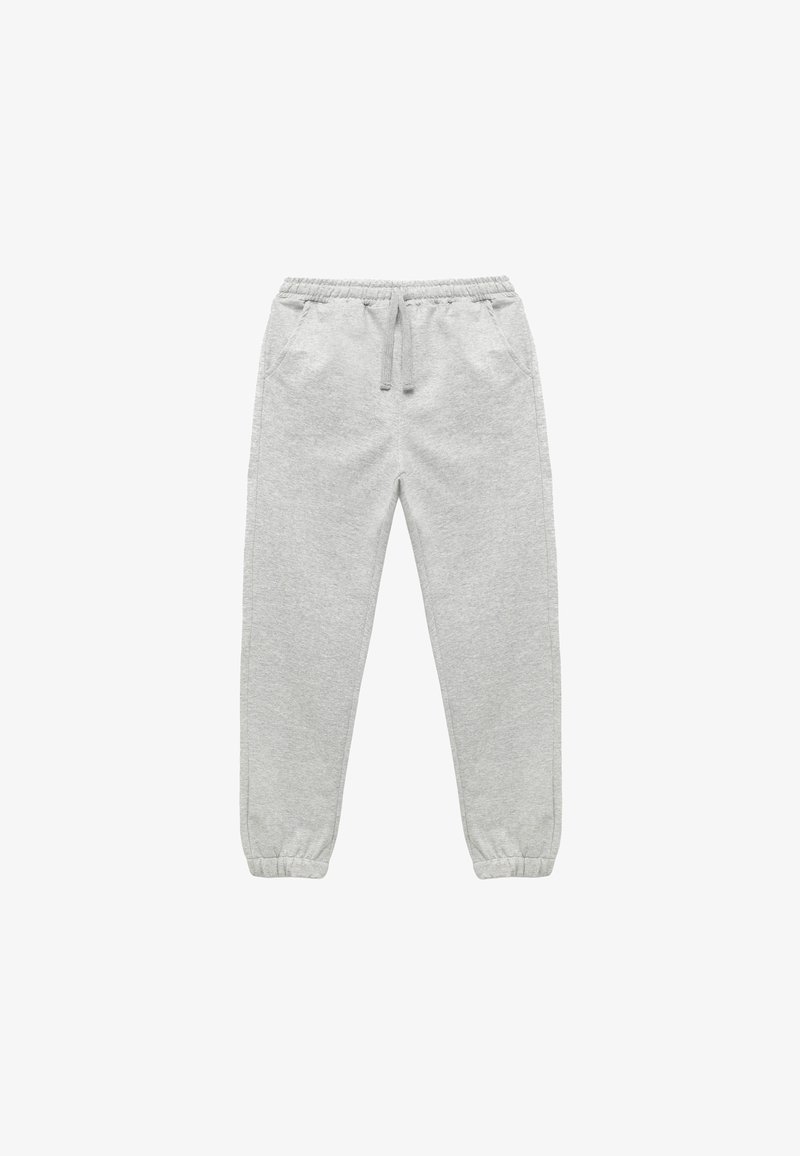Jasnoszare spodnie dresowe wykonane z miękkiego materiału, z elastycznym paskiem w talii ze sznurkiem, dwoma bocznymi kieszeniami i elastycznymi mankietami.