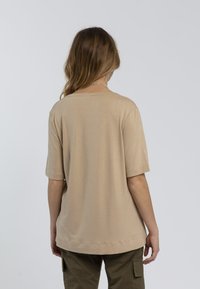RAGNO REVOLUTION - T-shirt basic - beige