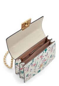 Borsa a mano con motivo floreale e hardware dorato. Esterno in crema, con farfalle e fiori. Interno con fodera marrone e scomparti.