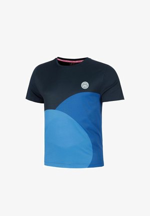 T-shirt à manches courtes et col rond avec haut bleu marine, panneaux incurvés bicolores et petit logo circulaire blanc sur le côté gauche de la poitrine.