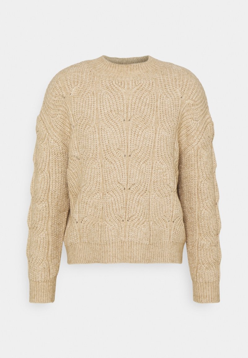 Beżowy sweter robiony na drutach z wzorem w warkocze, okrągłym dekoltem i ściągaczem na dole. Posiada obszerne, teksturowane rękawy oraz luźny krój.