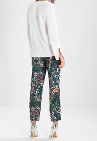 comma Bluse - off-white