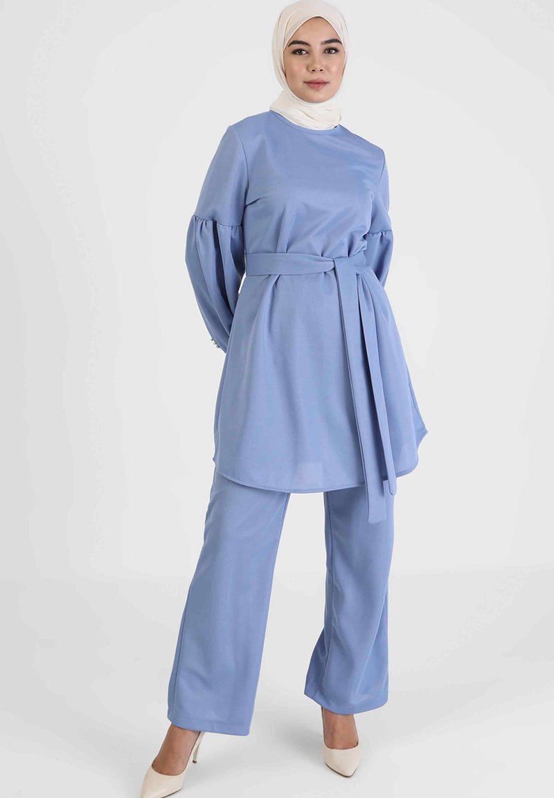 Modanisa Blue Modanisa CREW NECK - TAVIN - Broek - dark blue/donkerblauw - Zalando.nl