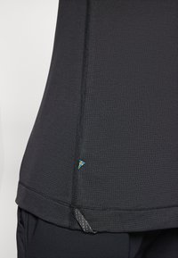Klättermusen GROA TANK - Top - raven